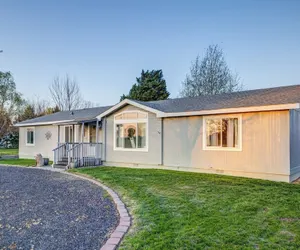 Photo 5 - 3BR Retreat in Prosser Perfect for Wine Lovers