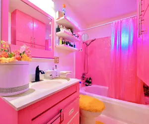 Photo 5 - Pink Luxe Spa Retreat