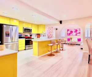 Photo 3 - Pink Luxe Spa Retreat