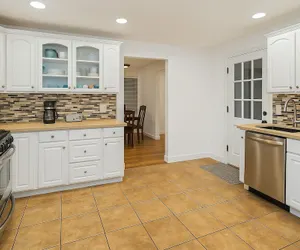 Photo 2 - Lower Queen Anne Townhome