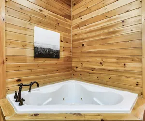 Photo 4 - Resort Pool Fitness Room Hot Tub Jacuzzi