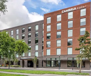 Photo 2 - Cambria Hotel Portland - Pearl District