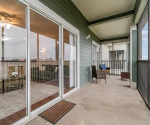 Photo 5 - Upstay Modern 3BR Condo Pool Patio Near Disney