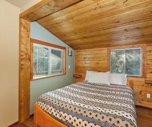 Photo 5 - Tranquil 2-Bedroom Retreat