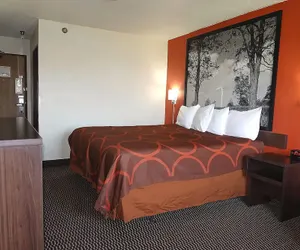 Photo 5 - Hillside Inn & Suite