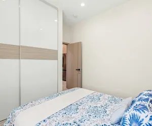 Photo 3 - Modern Private Home w Full Kitchen & Parking