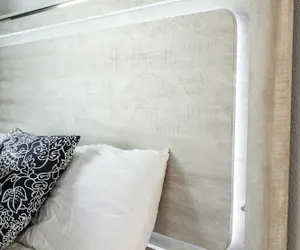 Photo 3 - Relaxing Private Getaway With Bright Interiors