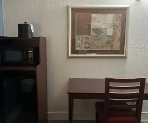 Photo 2 - Blueway Inn & Suites Roseville