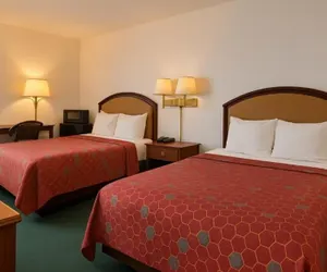 Photo 5 - Blueway Inn & Suites Roseville