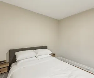 Photo 5 - Cozy Upper Flat Minutes From Niagara Falls 3 Bedroom Apts