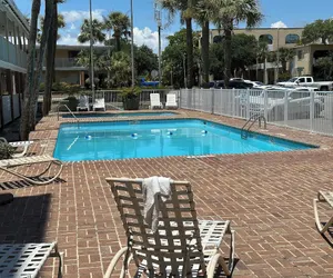Photo 2 - Capital O Sunset Waves Hotel Myrtle Beach Oceanfront