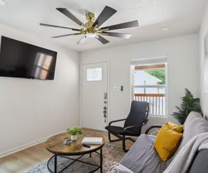 Photo 3 - Your Amazing 3BR 2BA Downtown Delight