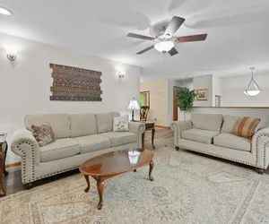 Photo 3 - Woodland Escape - Upper Suite