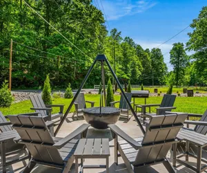 Photo 2 - Pet-friendly Cabin 1 Gburg Fire Pit Games