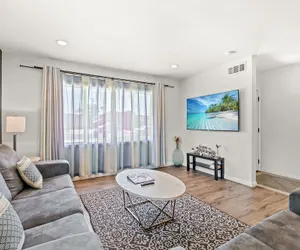 Photo 4 - Spacious Family Friendly House in Central Location