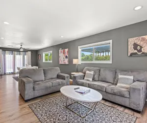 Photo 3 - Spacious Family Friendly House in Central Location