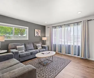 Photo 5 - Spacious Family Friendly House in Central Location