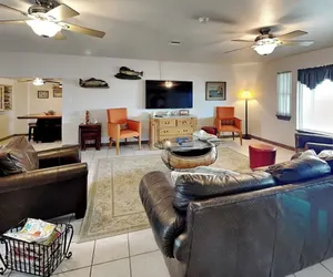 Photo 2 - 7 Palms by Miss Kitty’s