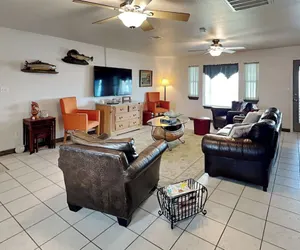 Photo 4 - 7 Palms by Miss Kitty’s