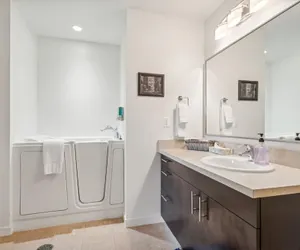 Photo 2 - Chinook Suite - 203 in Portland