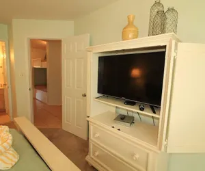 Photo 3 - Seascape Lakefront Villas 124