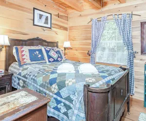 Photo 4 - The Cabins at Seven Foxes