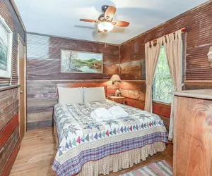 Photo 5 - The Cabins at Seven Foxes