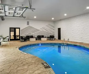 Photo 2 - Three Firefly Mountain Suites by Avantstay Sleeps 18 + Indoor Pool, Game Room, and Firepits