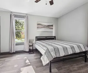 Photo 2 - 6Br Vacation Spot-Minutes To Niagara Falls Usa