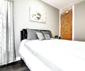 Photo 2 - Modern 1Br 1Ba Apartment Close Falls And Casino