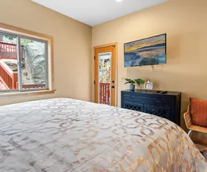 Photo 4 - Boulder Bay Chalet Lakefront