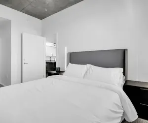 Photo 5 - Phoenix Urban Luxury Escape