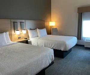 Photo 3 - La Quinta Inn & Suites by Wyndham Phoenix West / Glendale