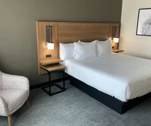 Photo 4 - La Quinta Inn & Suites by Wyndham Phoenix West / Glendale