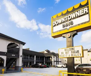 Photo 2 - Downtowner Inns - Houston Downtown
