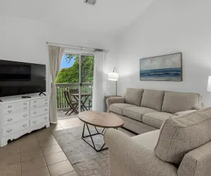 Photo 2 - Seagrove 2BR Near Lake & Beach + Free Tickets: Bikes, Dolphin Cruise & More!