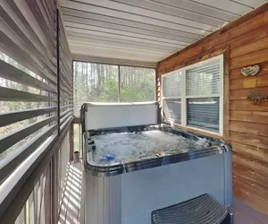 Photo 4 - Hilltop Hideaway