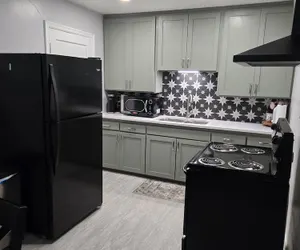 Photo 4 - Classic 2BR Home Near Tinker AFB With Cozy Charm