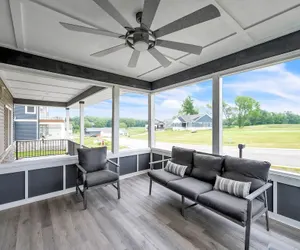 Photo 2 - Pet-friendly Getaway With Golf & Private Patio Retreat 4 Bedroom Home