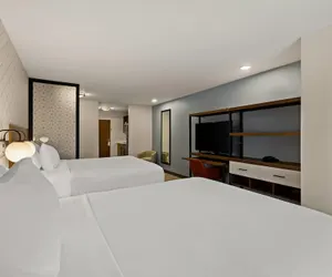 Photo 4 - Everhome Suites Kalispell