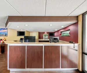 Photo 5 - Econo Lodge Hickory