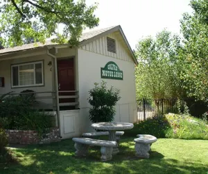 Photo 4 - Colfax Motorlodge