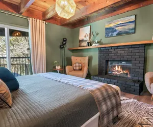 Photo 2 - Ski View Chalet