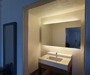 Photo 3 - GO2 Inn & Suites by Relianse