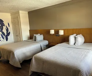 Photo 2 - GO2 Inn & Suites by Relianse
