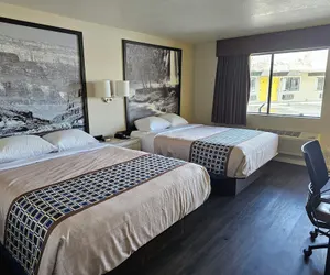 Photo 2 - Canyon Inn Motel