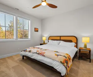 Photo 4 - Pine Meadow All Seasons Lodge