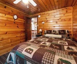 Photo 4 - Pine Forest Cabin