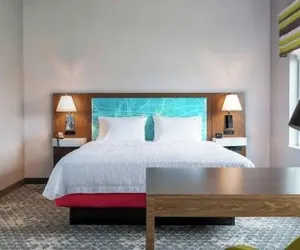 Photo 2 - Hampton Inn & Suites By Hilton Long Island Farmingdale
