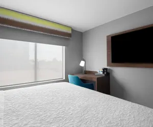 Photo 5 - Hampton Inn & Suites By Hilton Long Island Farmingdale